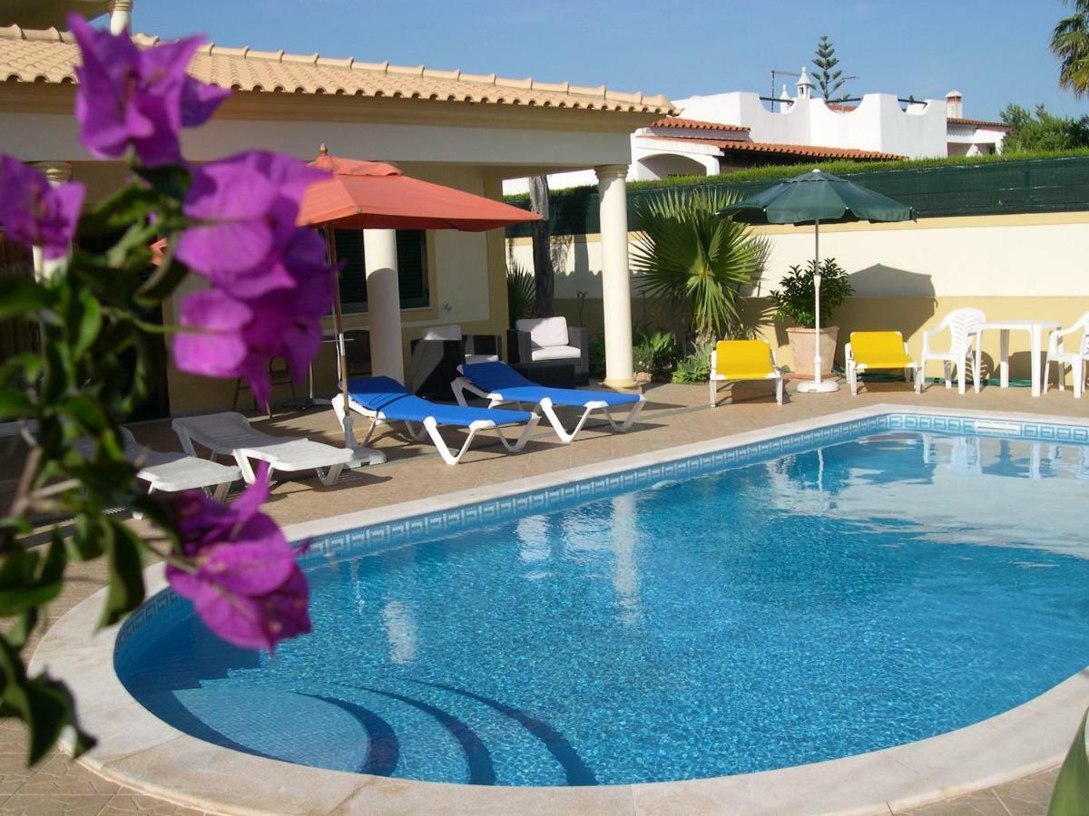 Eber - Independent 1 & 2 Bedroom Apartments, Pool, Air Con, Fast Wi-fi, Near Old Town Of And Beaches Albufeira